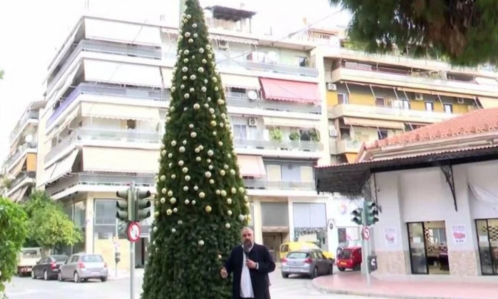 Δε σταματούν οι κλοπές χριστουγεννιάτικων στολιδιών! Σειρά είχε το δέντρο στα Σεπόλια